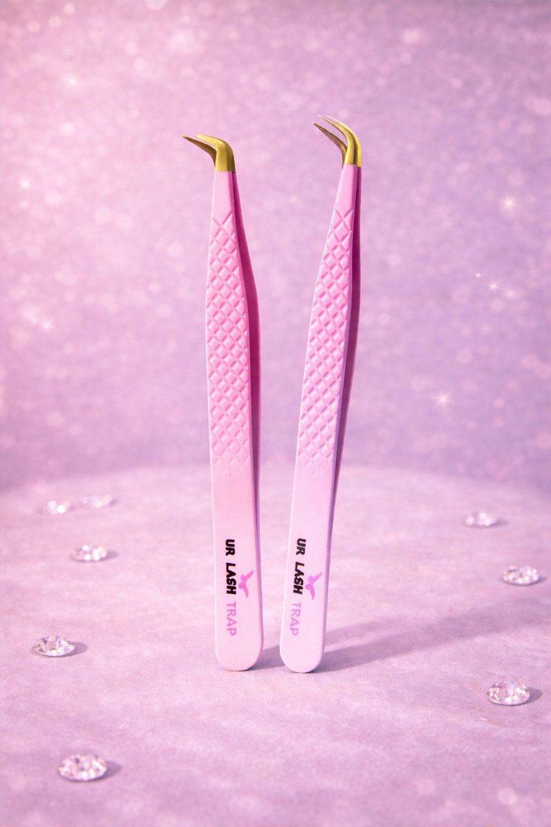 Trapping Tweezer Duo